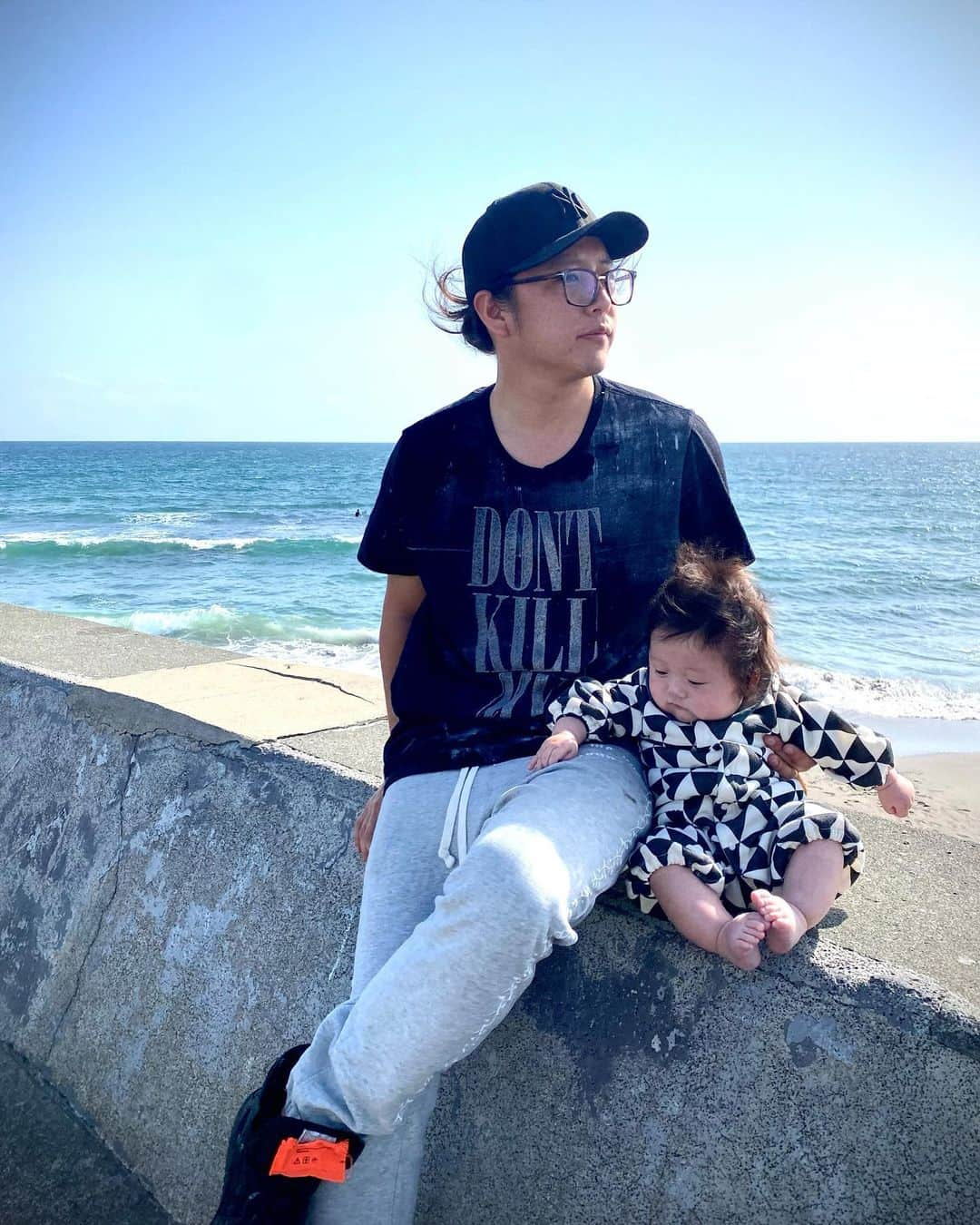 伊東大輝さんのインスタグラム写真 - (伊東大輝Instagram)「先日の👶と七里🌊 と、 @petsalon_pinkbeach のフレブルのギャル😹 #baby #gal #petsalonpinkbeach」3月23日 11時31分 - daikiitoh