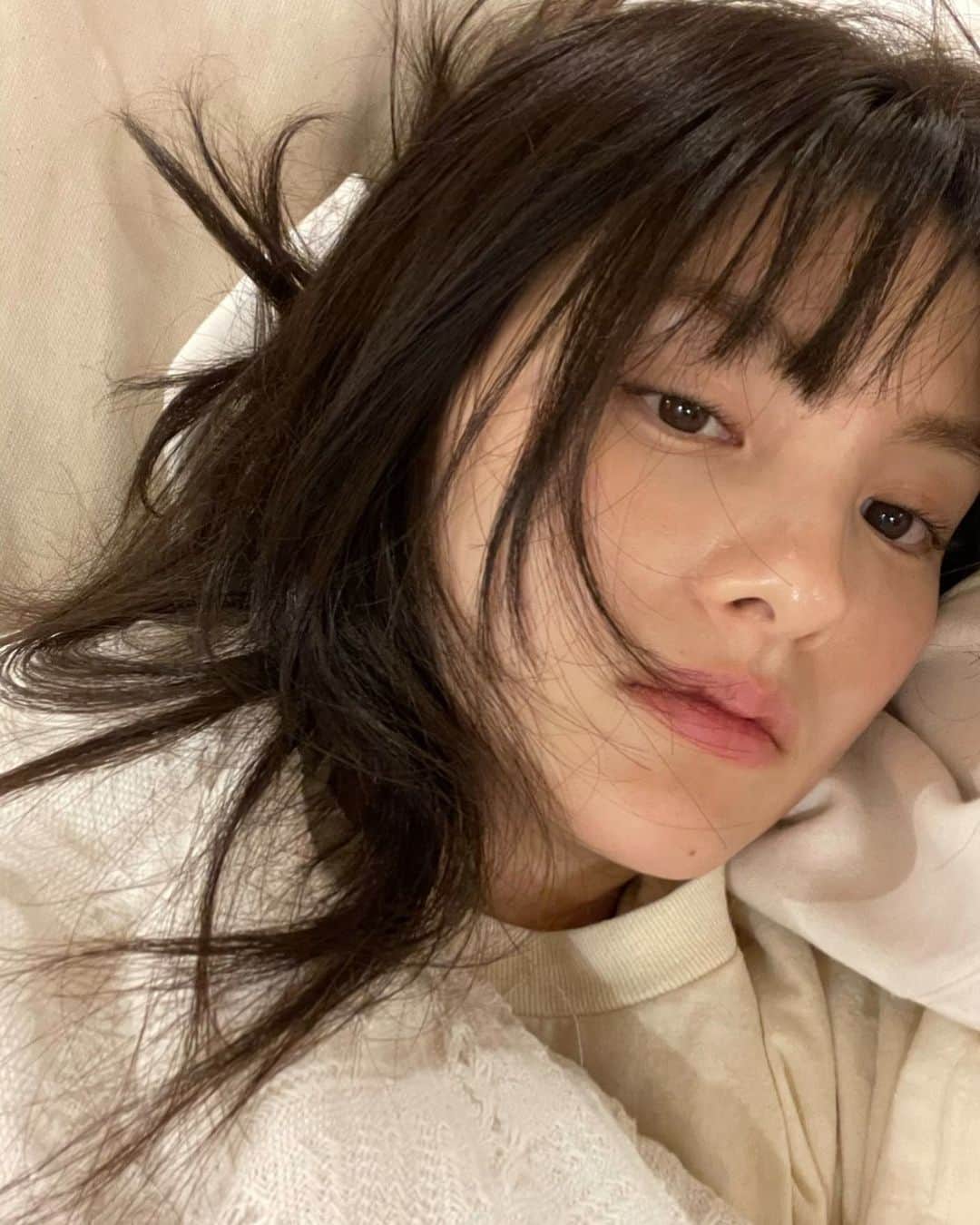 キム・ヨンジのインスタグラム：「헤어팩 추천 받아요」