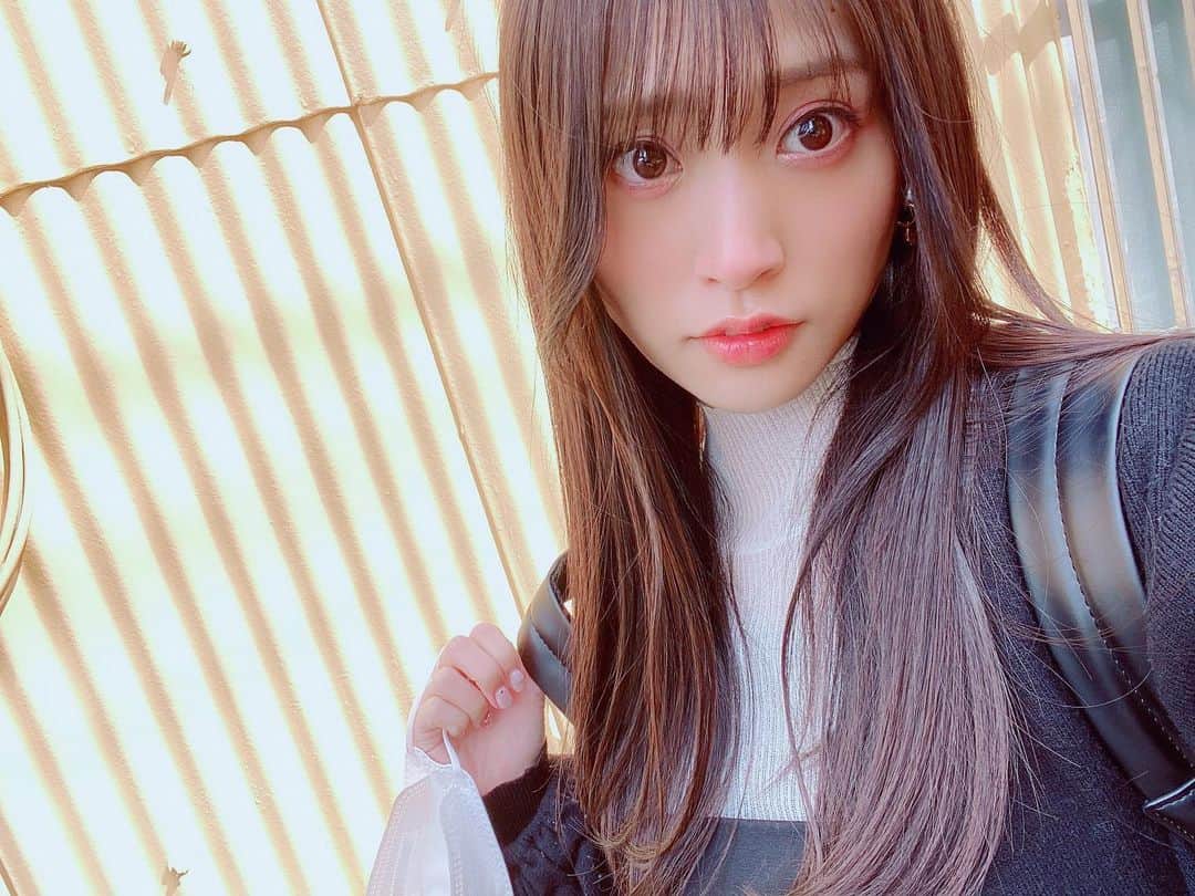 根岸愛のインスタグラム：「☀️✨☀️ . お昼の外は 寒いけど良い天気だったね🌞 あったかくなってほしいな☀️☀️ お花見したいなぁ🌸 #春 #spring」