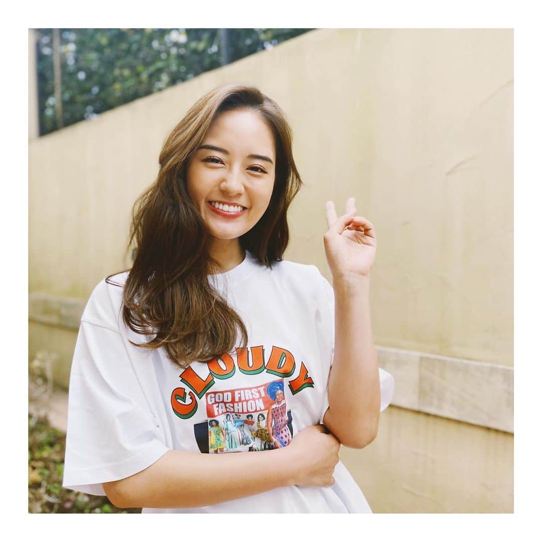 忽滑谷こころのインスタグラム：「. 投稿をサボりすぎました🦕 半袖の季節が早く来てほしいな…🌊 寒暖差が激しい時期ですのでみなさんも体調にお気をつけください🔥 #✌🏽」