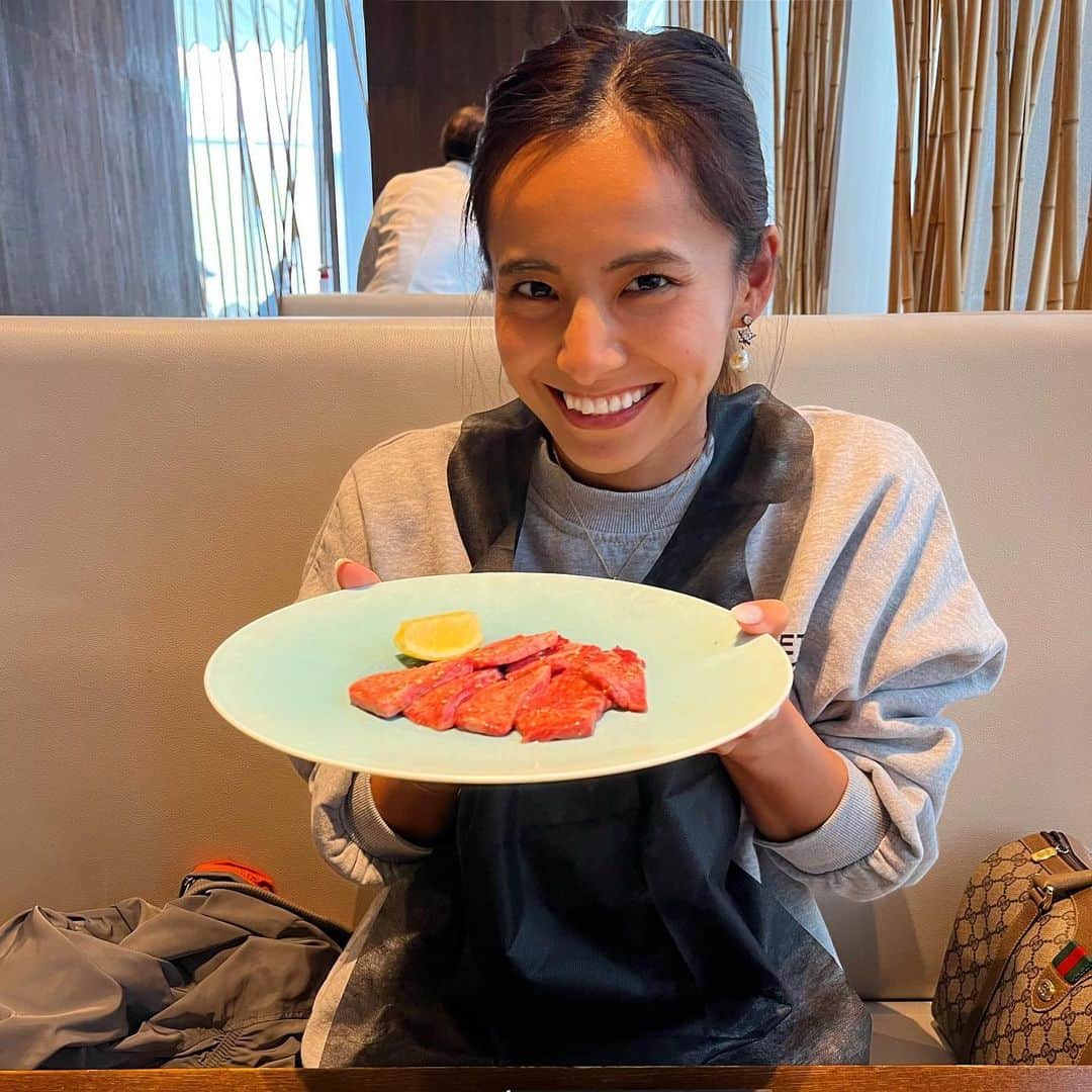 佐野千晃のインスタグラム：「肉ううぅぅうううぅうううぅぅう！！  焼肉は絶対最初タンだよね！  ね？！！！！？？！笑  #yummy #Delicious #good #love #handmade #made #in #moana #instagram #instagohan #instafood #焼肉 #タン #美味しい」