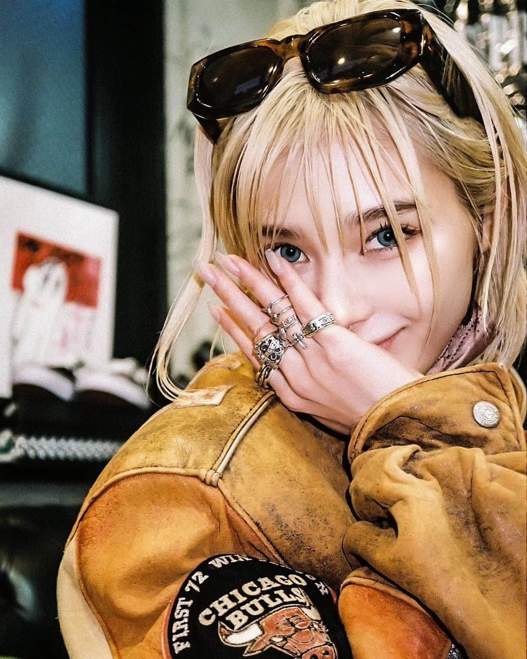 のインスタグラム：「🎞🎸🌍❤️‍🔥」