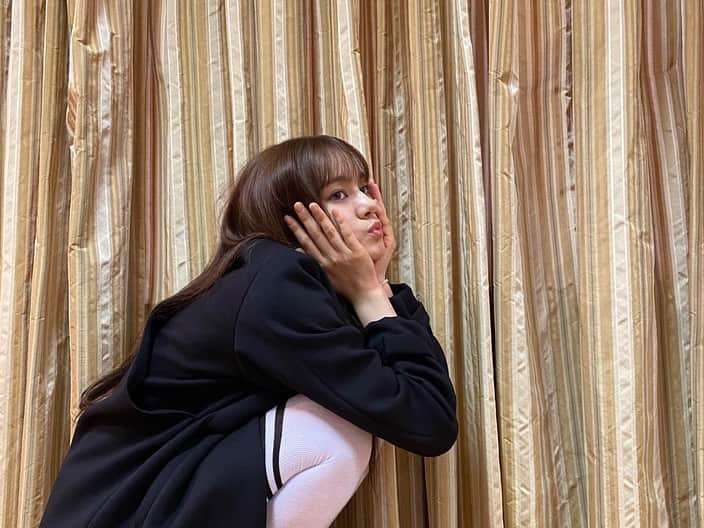 NiziUさんのインスタグラム写真 - (NiziUInstagram)「🖤MEN’S NON-NO🖤  #niziu #nina #miihi」3月23日 20時15分 - niziu_artist_official