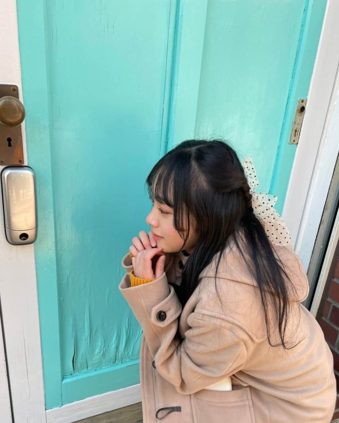 のインスタグラム：「超無敵クラスの『フォトジェ壁選手権』のオフショ💭  とーーっても楽しかったし、こんなに可愛い壁があるんだ！とめちゃめちゃ驚きました🧖‍♀️🤍  また行きたいな🤤💭 ・ ・ そして！ しまむら×ひまひまのコラボ商品、買ってくださった皆さんありがとうございます♥️ 初日からたくさんの方にお揃いにしていただけてほんーーっとうに嬉しいです😭  買った後にストーリーやDMなども本当に嬉しいです🤍🤍  ひまも早く見に行きたいな👀♥️  #ひまひまチャンネル #ひまひま #超無敵クラス #しまむら」