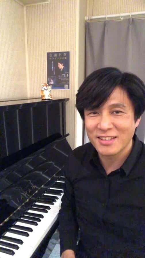 望月衛介のインスタグラム：「Monthly Eisuke Live vol.2  今回のテーマは切なさでした！  ありがとうございました😊  次回は4.13です！  おやすみなさい。」