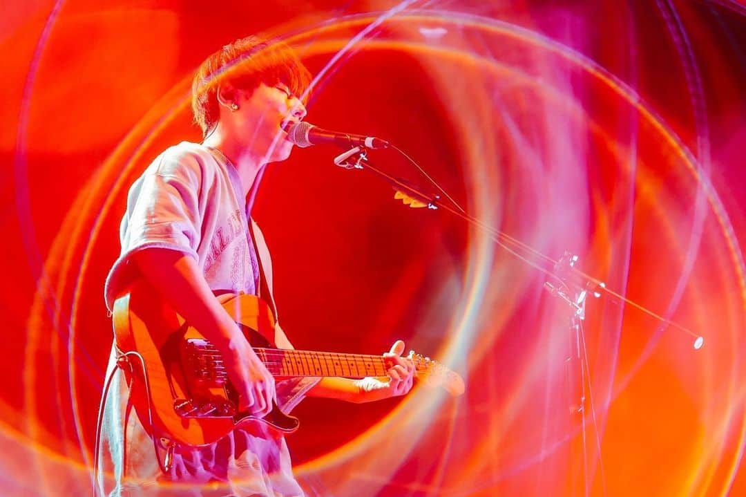 石原慎也のインスタグラム：「2022.03.23(wed) POETASTER×Saucy Dog  photo by @t_s_p_1988」