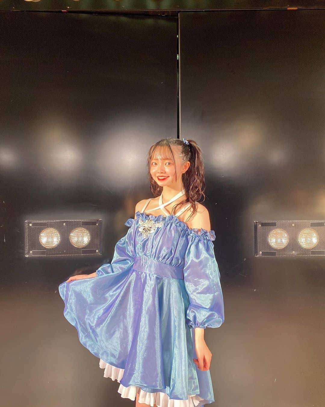 奥本陽菜さんのインスタグラム写真 - (奥本陽菜Instagram)「素敵なドレスと髪型ありがとうございました😚幸せです😌 ・ ・ ・  #ツインテール  #エクステロング  #卒業ドレス」3月23日 23時33分 - hinanohiroshima