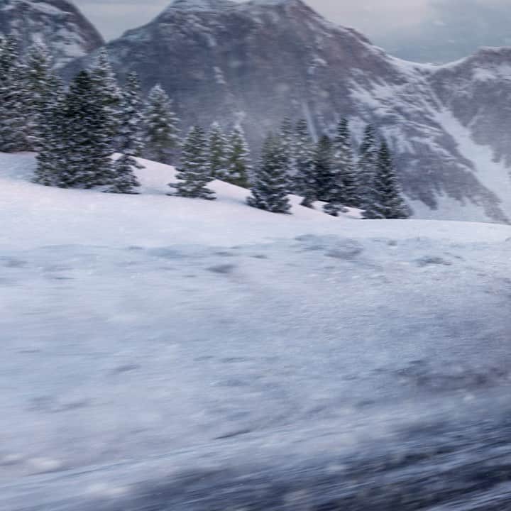 Nissan USA Official Instagram accountのインスタグラム：「Come rain or shine. Or snow. Or – well, you get it. #NissanARIYA」