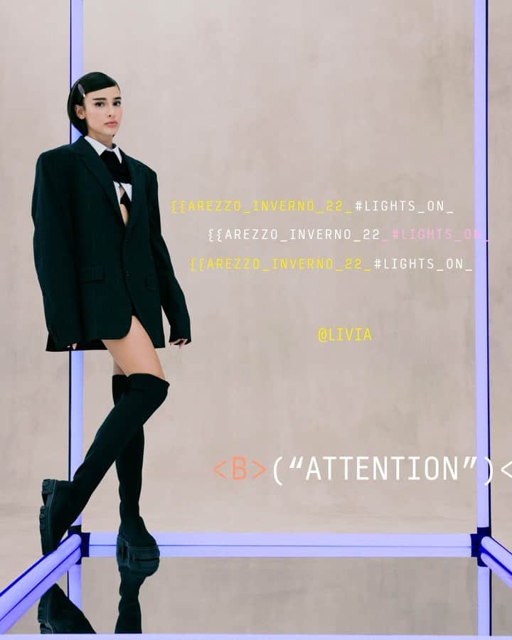 Arezzoのインスタグラム：「a @livia personifica a coleção #LiviaArezzo, criada para mulheres que não se levam tão a sério e se expressam através da moda. Qual é o seu estilo? ✨💜  #LiviaArezzo   Ref.A1230000030001/ R$559,90」