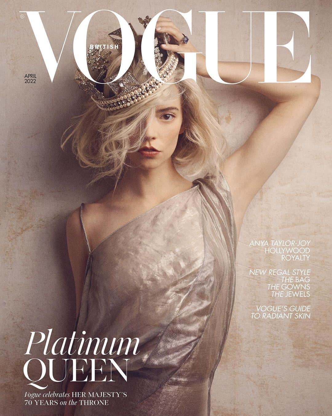 アニャ・テイラー＝ジョイさんのインスタグラム写真 - (アニャ・テイラー＝ジョイInstagram)「Look mum, the cover of British Vogue!!  What a dream come true. Such a treasured experience. I love you @edward_enninful  THANK YOU💋」3月24日 4時23分 - anyataylorjoy