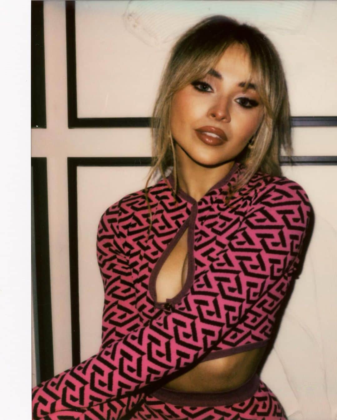 サブリナ・カーペンターのインスタグラム：「@vanityfair 💗」