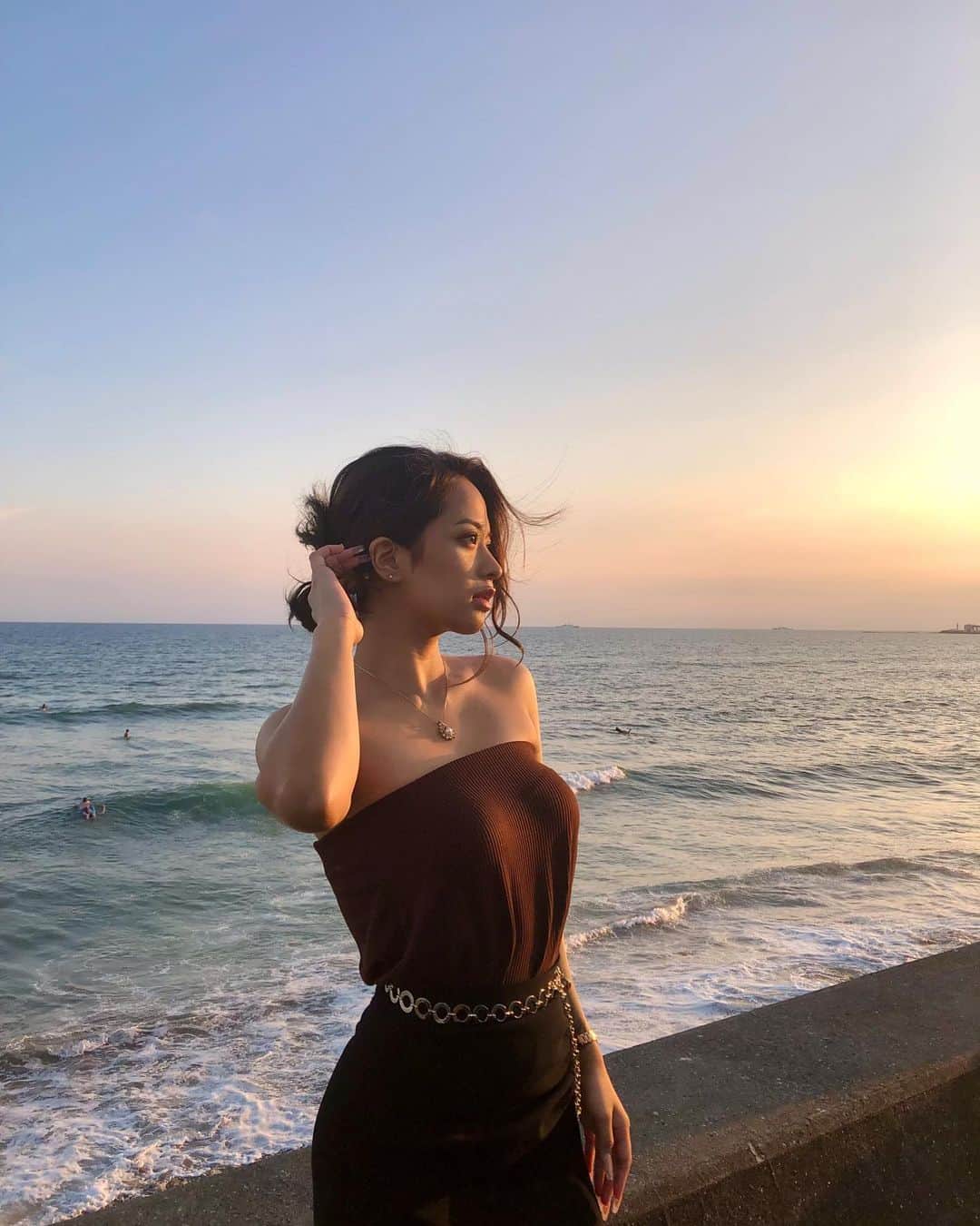 ABBYのインスタグラム：「地球に映える人でありたい . #過去pic #画像整理中 #ootd #2021  #鎌倉 #七里ヶ浜  #今年の夏はどこ行こうか」