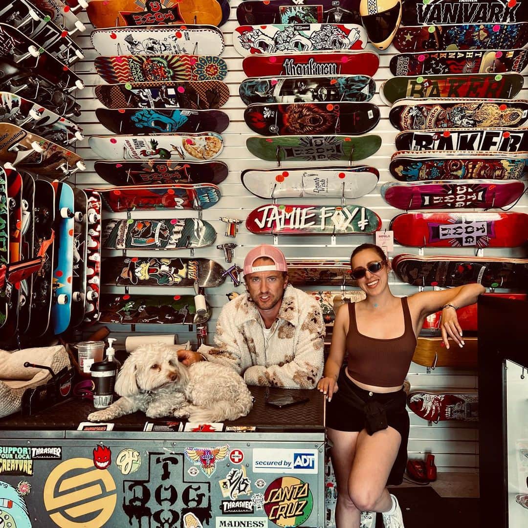 トム・フェルトンのインスタグラム：「Now serving @veniceskateboardingstuff x」
