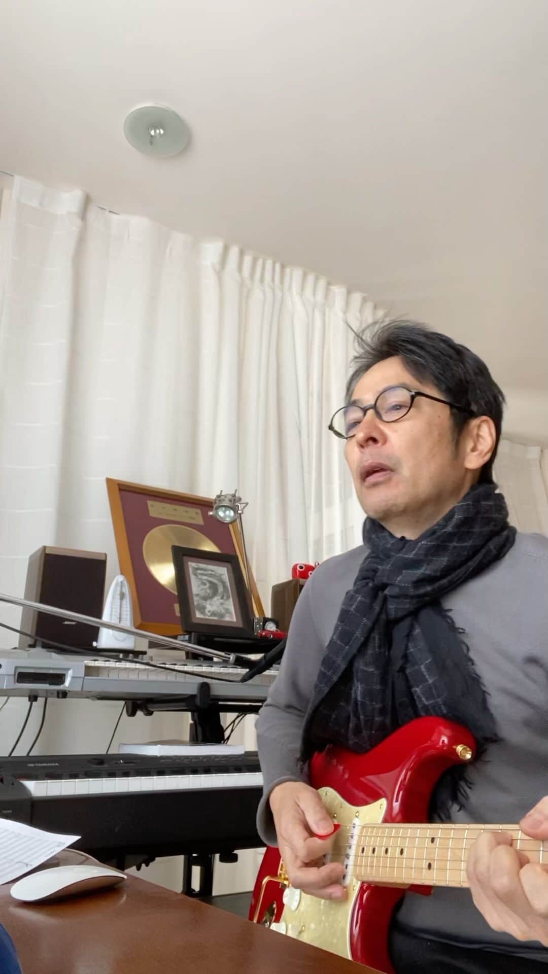 徳永英明のインスタグラム：「#hideaki_tokunaga_official #徳永英明  oneness   詩曲　徳永英明」