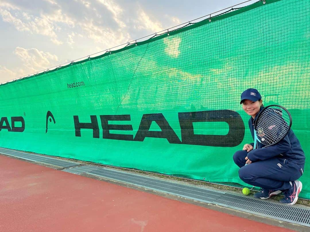 尾崎里紗さんのインスタグラム写真 - (尾崎里紗Instagram)「HEAD様のサポートで練習コートに防風ネットつけました☺️ ありがとうございます！ ⁡ ⁡ ⁡ ⁡ ⁡ ⁡ ⁡ #headboom #glico#powerproduction #head#headtennis_official#headjapan#teamhead #stchristopher#セントクリストファー#センクリ#テニック #株式会社タイド#TIDE. #gram3#グラムスリー #エステ#tbc_aesthetic#エステティックtbc #尾崎里紗#risaozaki #tennis#tennisplayer#テニス#fitness」3月24日 20時02分 - risaozaki410