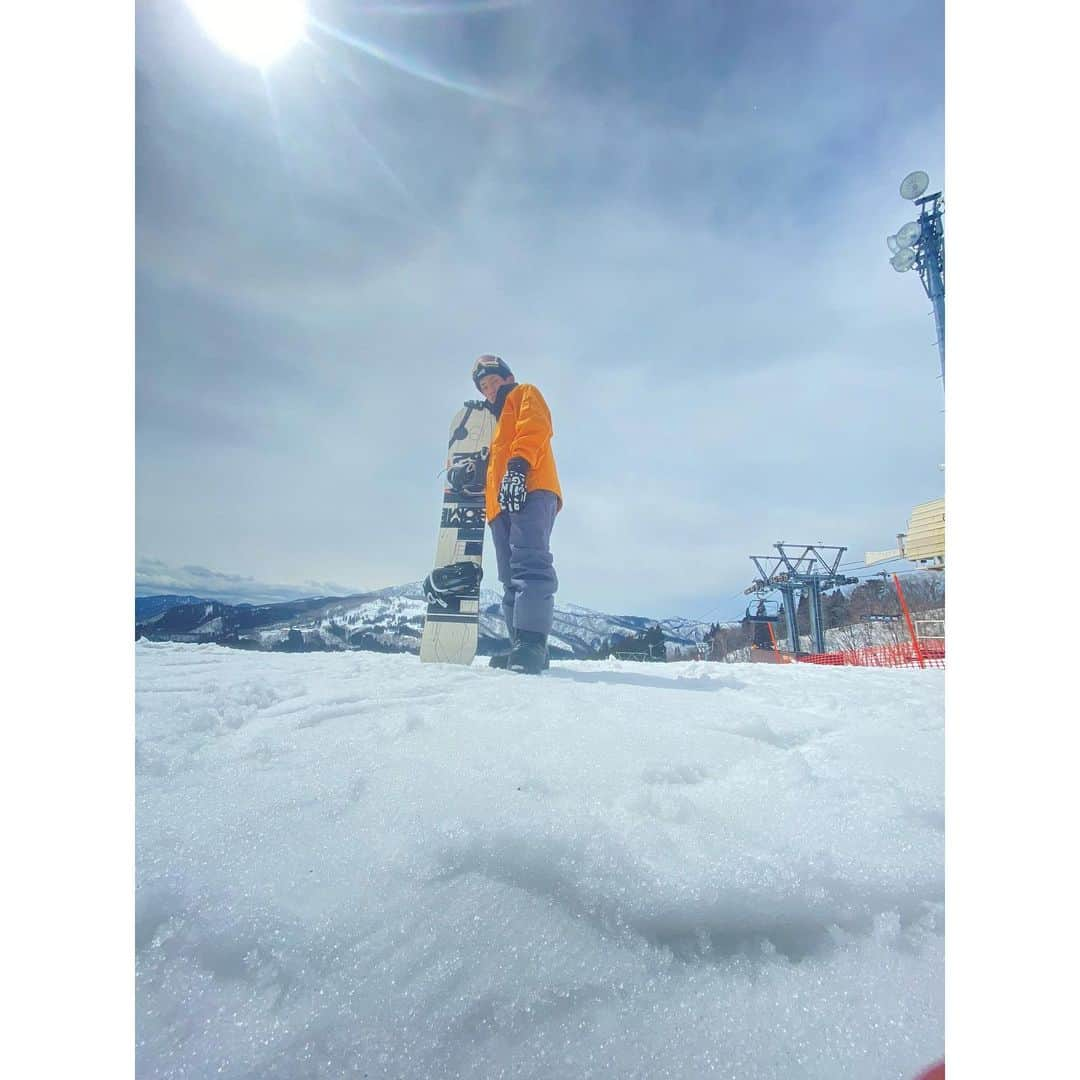 瀧川翔太さんのインスタグラム写真 - (瀧川翔太Instagram)「スノボー🏂 ・ ・ ・ ・ ・ ・ ・ ・ ・ ・ ・ ・ ・ ・ ・ 友達と旅行！  #今日好き  #卒業編2022  #スノボー  #旅行  #05  #fff #fyp  #followforfollowback」3月24日 17時23分 - sho__tan2532