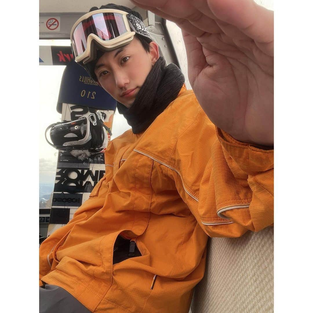 瀧川翔太さんのインスタグラム写真 - (瀧川翔太Instagram)「スノボー🏂 ・ ・ ・ ・ ・ ・ ・ ・ ・ ・ ・ ・ ・ ・ ・ 友達と旅行！  #今日好き  #卒業編2022  #スノボー  #旅行  #05  #fff #fyp  #followforfollowback」3月24日 17時23分 - sho__tan2532