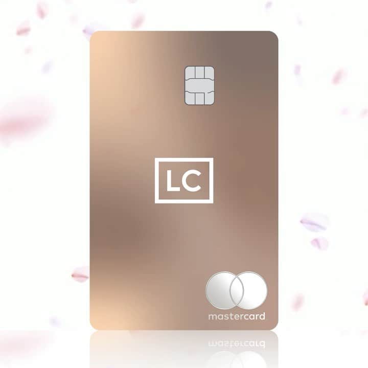 のインスタグラム：「【間もなく満開🌸】 桜の満開まであと僅か…！ということでローズゴールドのGold Cardと桜吹雪🌸  今年は開花だけでなく、満開も早いそうです📝 お花見も楽しめるホテルステイやお食事、春の手土産などをお探しの方は、24時間365日ご依頼可能なラグジュアリーカードコンシェルジュまでご連絡ください。  #桜 #お花見 #桜満開 #ラグジュアリーカード #春のお出かけ #ラグジュアリーカード #クレジットカード #メタルカード #ローズゴールドカード #ゴールドカード」