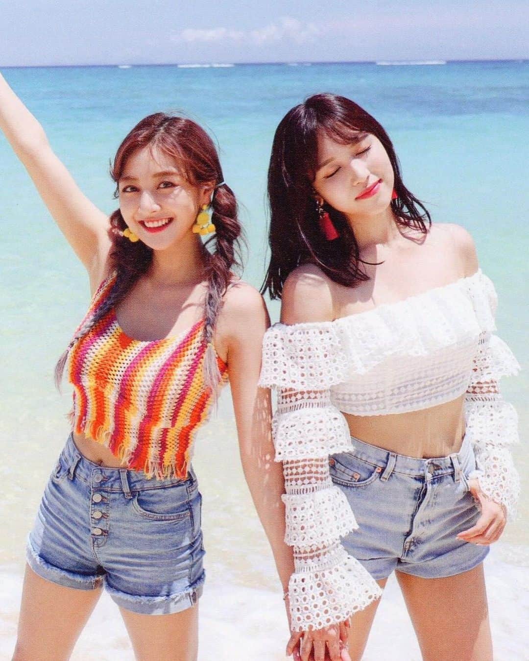 ジヒョのインスタグラム：「♡ happy birthday mina!!<3333 i hope she has an amazing day💗⠀ — #HappyMinaDay」