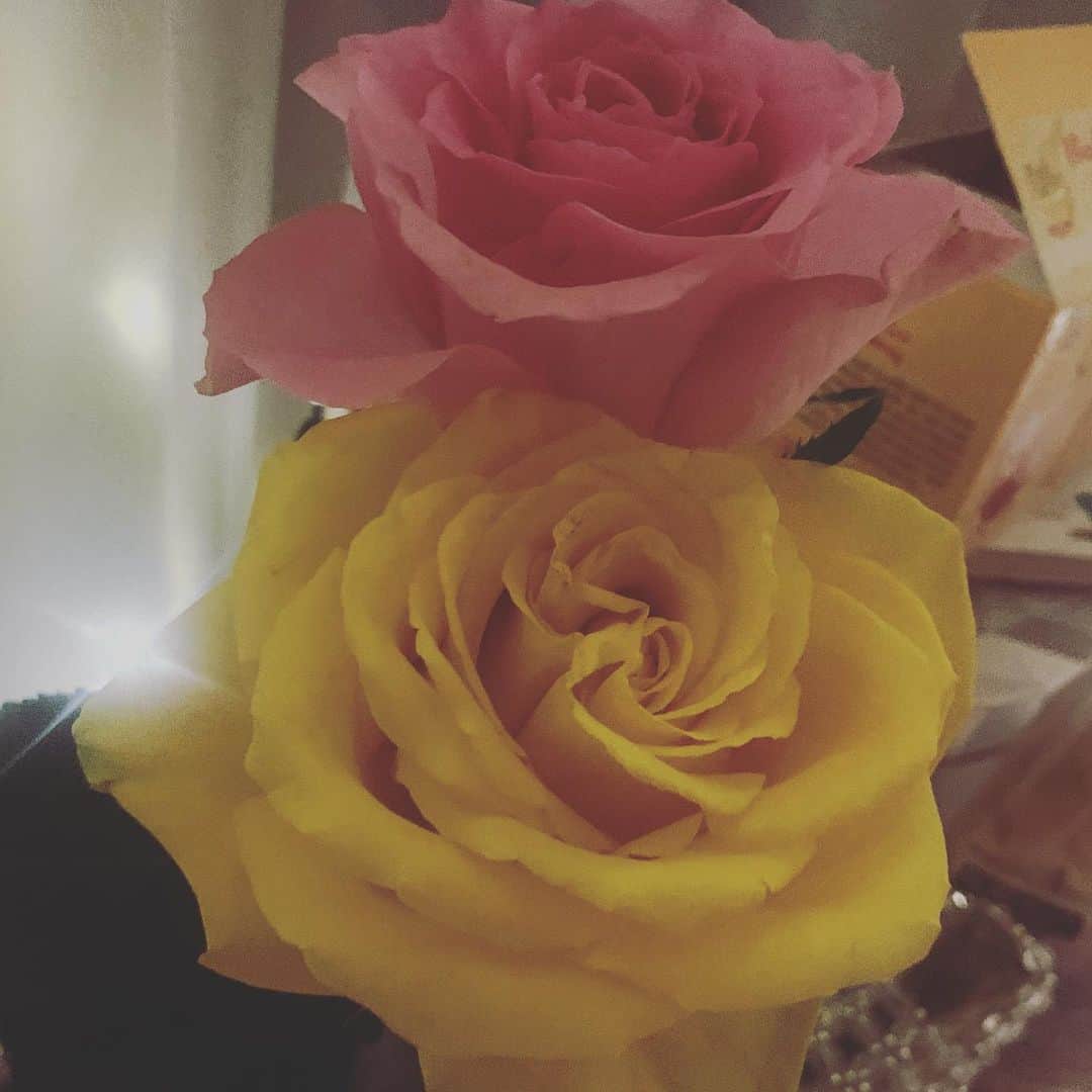 LiLyのインスタグラム：「such a beautiful day🌹 感謝で胸がいっぱい。 卒業。　#myson」