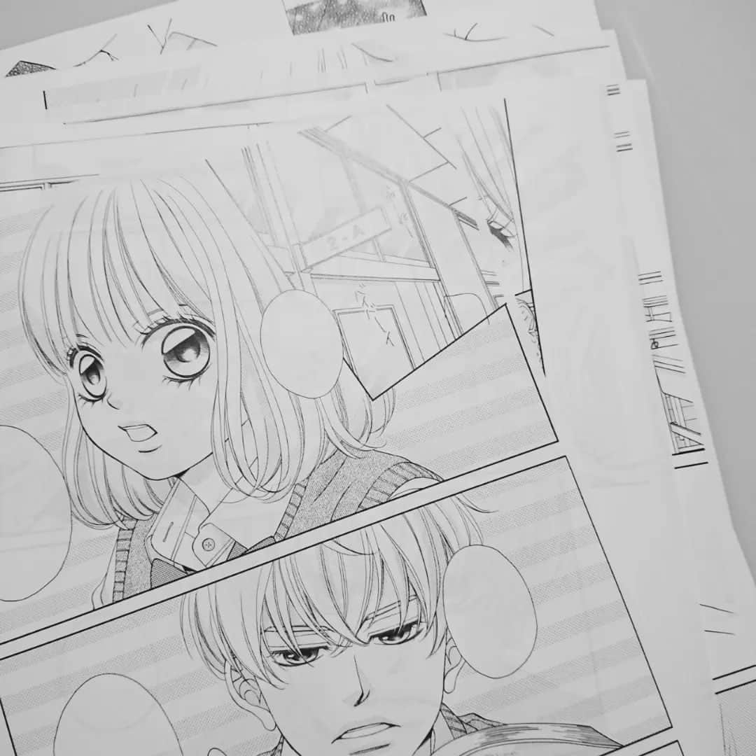 青木琴美のインスタグラム：「発売中のCheese!5月号に新作読み切りショートショート「恋の引き金」を掲載していただいています。  久しぶりの雑誌掲載にドキドキです。。。  少しでもキュン💛としていただければ嬉しいです☺️」