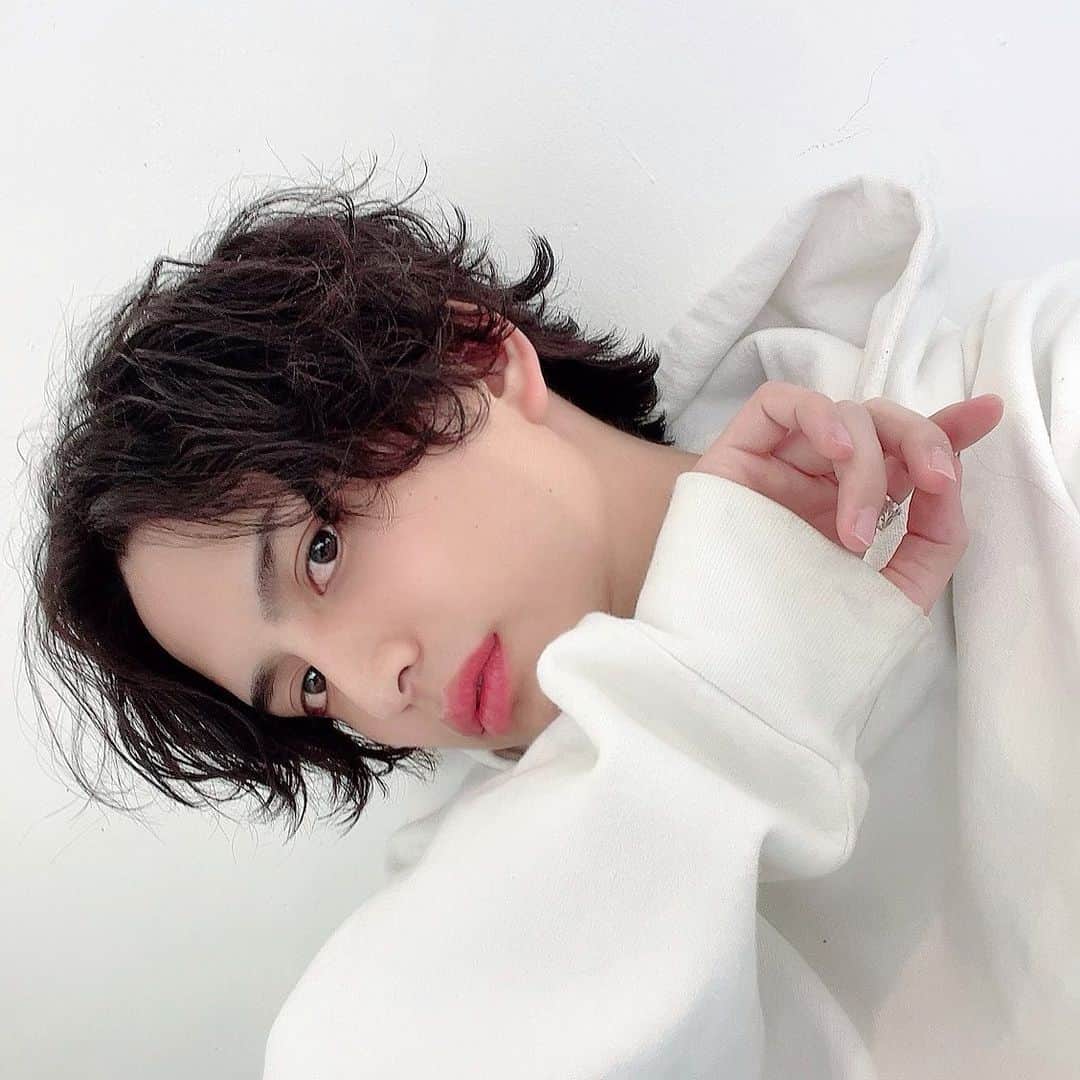 中島健さんのインスタグラム写真 - (中島健Instagram)「. ただいま。髪ん毛  #中島健」3月24日 21時31分 - njpw_k