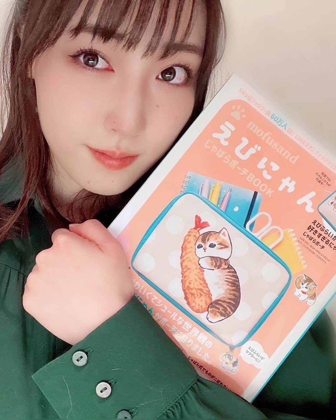 譜久村聖さんのインスタグラム写真 - (譜久村聖Instagram)「えびにゃん🍤えびにゃん🍤  可愛すぎるーーーー♡ 何を入れたらいいかな？？  #ぢゅの さん #えびにゃん #ムック本 #morningmusume22 #モーニング娘22 #譜久村聖 #凄いラヴィ毛ついてる」3月24日 22時33分 - mizuki_fukumura.official