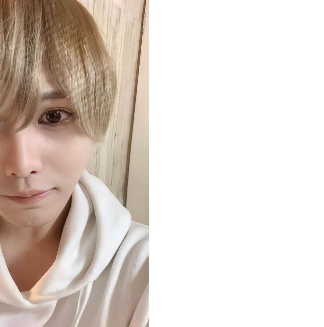 椿ありのインスタグラム：「唇を噛みしめるる  #selfie  #久しぶりの #自撮り #ハッシュタグ分からない #いいねがえし」