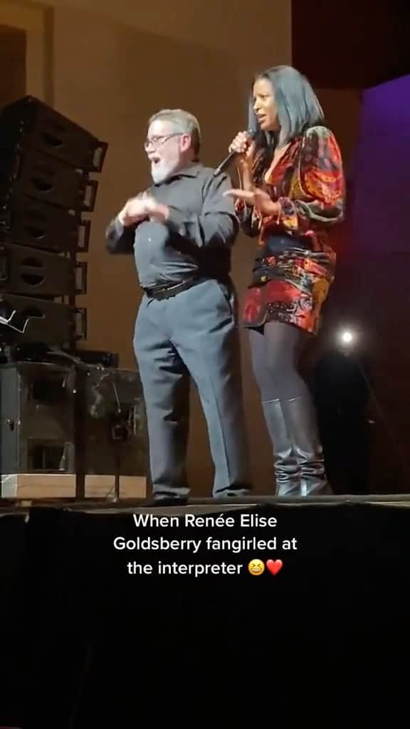 レネイ・エリース・ゴールズベリイのインスタグラム：「ICYMI - After an overwhelming audience response to #Satisfied @dallassymphony I realized I was not only sharing the stage with my incredible band but this amazing interpreter Karl Lewis. The moment was captured and now with the help of @tx.yankee on TikTok and @enews the video has gone VIRAL!  In spite of how amazing he is and how beautiful it is to see Satisfied in sign language, attention on interpreters is controversial. Karl is not interested in attention. But he believes there is value in educating the community on ASL being a service vs a performance. He says, “I just wanted to be able to convey the excitement and the skill that she used in rapidly singing the song”.   So let’s celebrate this service, accessibility, representation, and start a conversation.  #hamilton #asl #signlanguage #representationmatters」