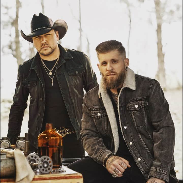 のインスタグラム：「This guy has been a big part of my career. Back in the day I cut a couple of his songs that were HUGE for me. It’s cool to have it come full circle now and get to collab on a song with my boy @brantleygilbert…. This shit is long overdue! #rolexonaredneck」
