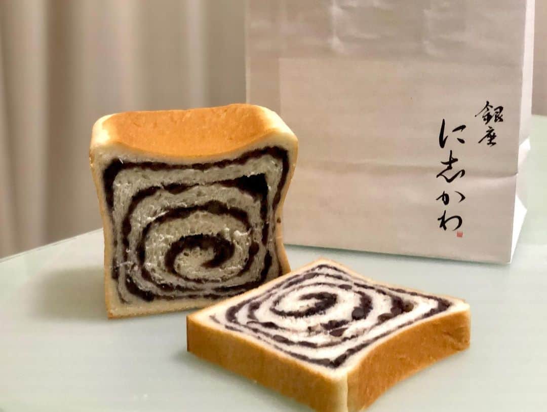 白戸ゆめのさんのインスタグラム写真 - (白戸ゆめのInstagram)「🍞 . おはようございます🌞 4月からに備えて朝活です🍓 . あんバター大好きなんだよなあ🧈💕 . #に志かわ #に志かわの食パン  #高級あん食パン #あん食パン #生食パン  #あんバター #あんバタートースト  #モーニング #朝活 #朝活チャレンジ」3月25日 7時27分 - yumeno.s_