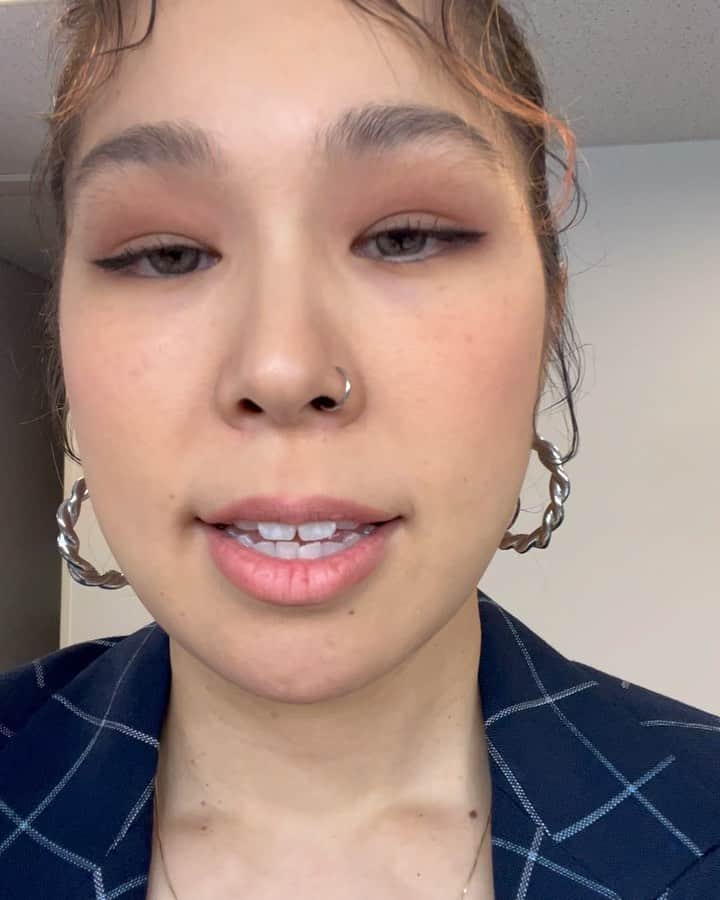 AIのインスタグラム：「TBS「THE TIME」見てくれたみんなありがとう😊☮️☮️☮️香川さんもえとちゃんもありがとうございましたっ！！！  Charity Teeも3/28(月)23:00まで受付してます。詳しくはプロフィールのリンクから✅  5/14から始まる”DREAM TOUR”で全国30カ所以上行くからそこでみんな会いましょう🤩ツアースケジュールはオフィシャルサイト見てね👀  @thetime_tbs   @marella_japan  #AI #アルデバラン #平和 #peace」