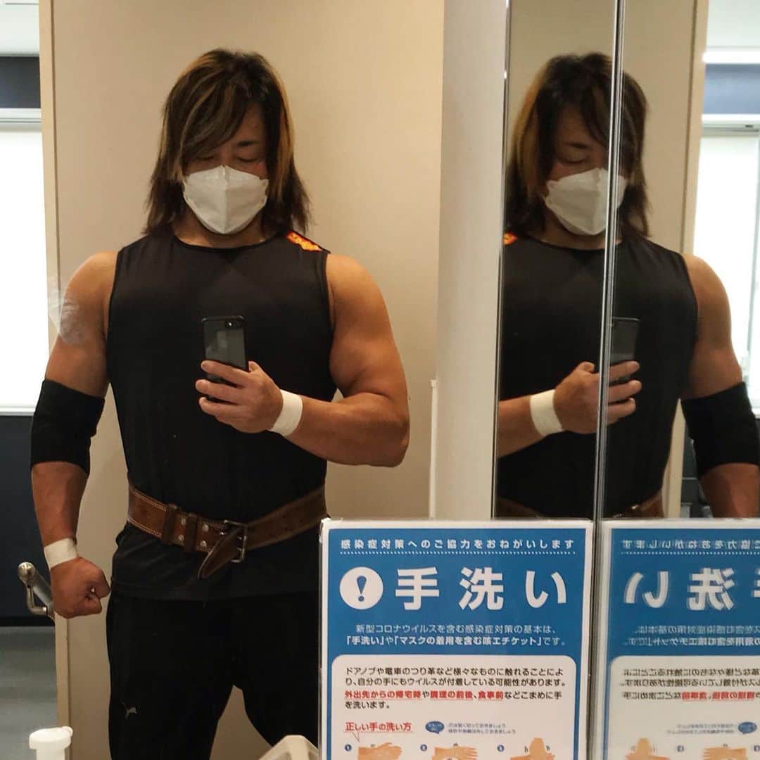 棚橋弘至さんのインスタグラム写真 - (棚橋弘至Instagram)「#肩トレ #shoulderworkout  今日もがんばりましょう。  🍈(￣(工)￣)🍈」3月25日 10時36分 - hiroshi_tanahashi