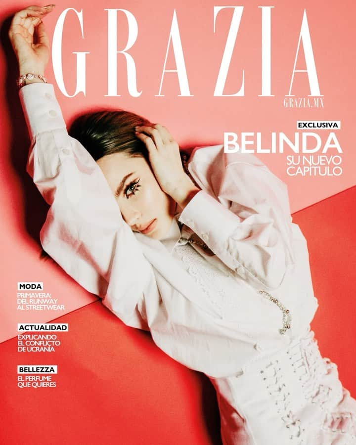 ベリンダのインスタグラム：「En exclusiva para Grazia Abril, Belinda nos da la primera entrevista sobre su nuevo capítulo de vida,  platicamos sobre su niñez, la relación con su abuela, la moda -por cierto en este shooting la verás fotografiada en el SS22 de Dolce & Gabbana- y su nueva serie para Netflix “Bienvenidos a Edén” que se estrena este fin de mes.  Además te traemos la moda de primavera con alternativas desde las pasarelas y hasta opciones del streetwear más relajado. También una charla con Regina Pavón que nos cuenta todos sus planes.  En belleza lee todo sobre “La relación con tu cuerpo” y el movimiento de body positivity.  Conoce ¿Por qué NOMA es el mejor restaurante del mundo?   Para más sobre Belinda, moda, belleza y celebridades entra a GRAZIA.mx y consulta nuestra edición impresa.  Fotografía: @santiagorui  Directora de moda: @annielask Directora General: @tonisalamanca Maquillaje: @Roddogmakeup Pelo: @Aldo.Ek  Asistente de moda:@AletheaZam  Asistente de fotografía: @javiprez_  #GraziaMexico #GraziaLatam #Abril #fashion #Moda #beauty #Belinda  #BelindaPop #celebridades #celebrity #DolceGabbana #Grazia」