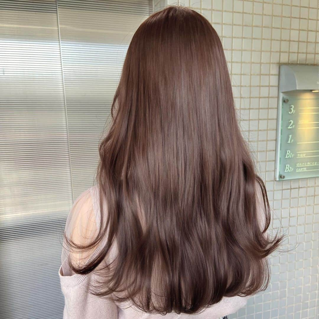 佃加菜のインスタグラム：「sheer pink beige🤍#ブリーチ無し」