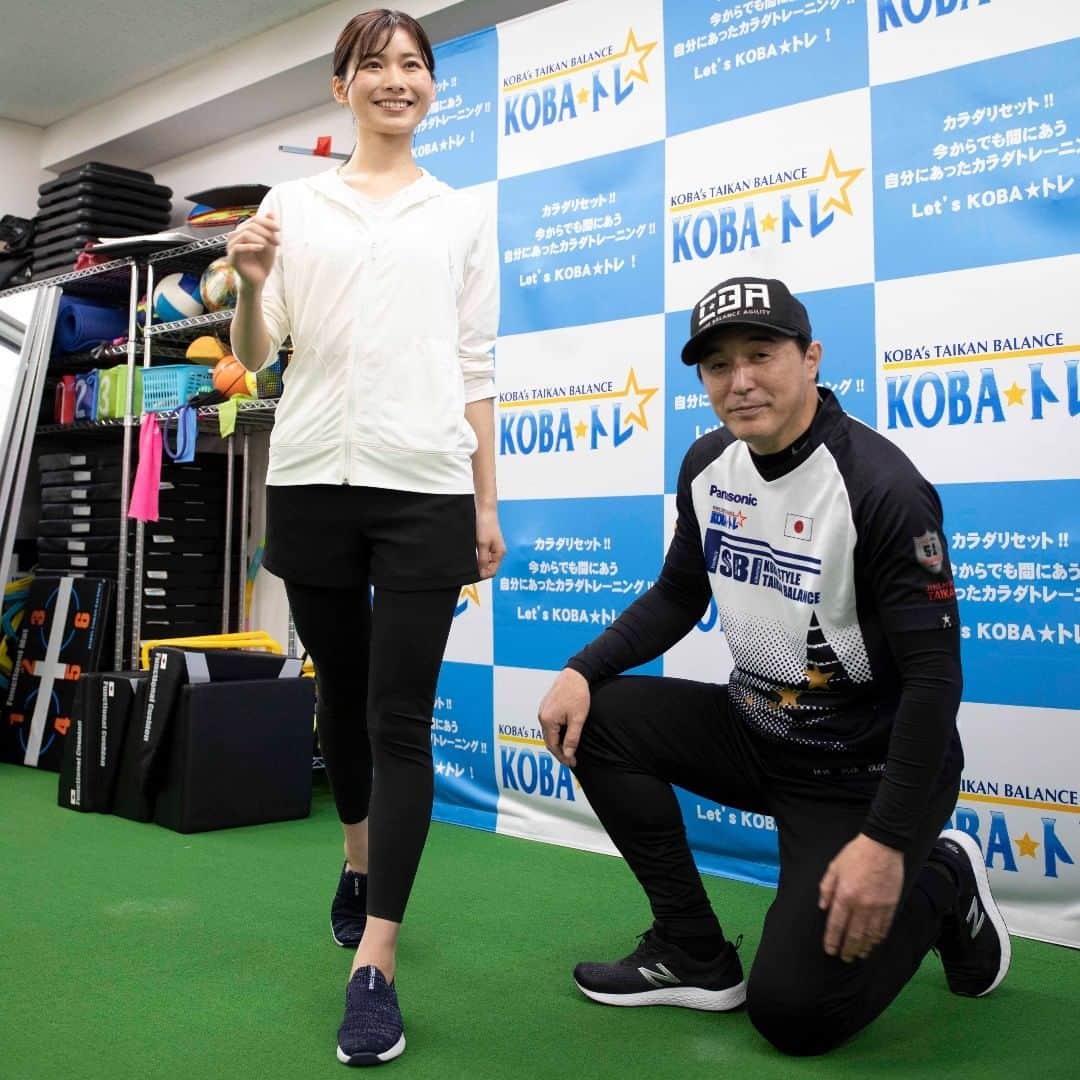 DOSHISHA ENJOYMENT DIVのインスタグラム：「ドウシシャから新たなフットウェアシリーズを企画中！ 体幹トレーナーの木場克己先生に全面監修をしていただき、 鋭意生産中！ 詳細は近日公開！  #ドウシシャ #木場克己 #サンダル #ファッション #体幹 #sandal #fashion #ドン・キホーテ」