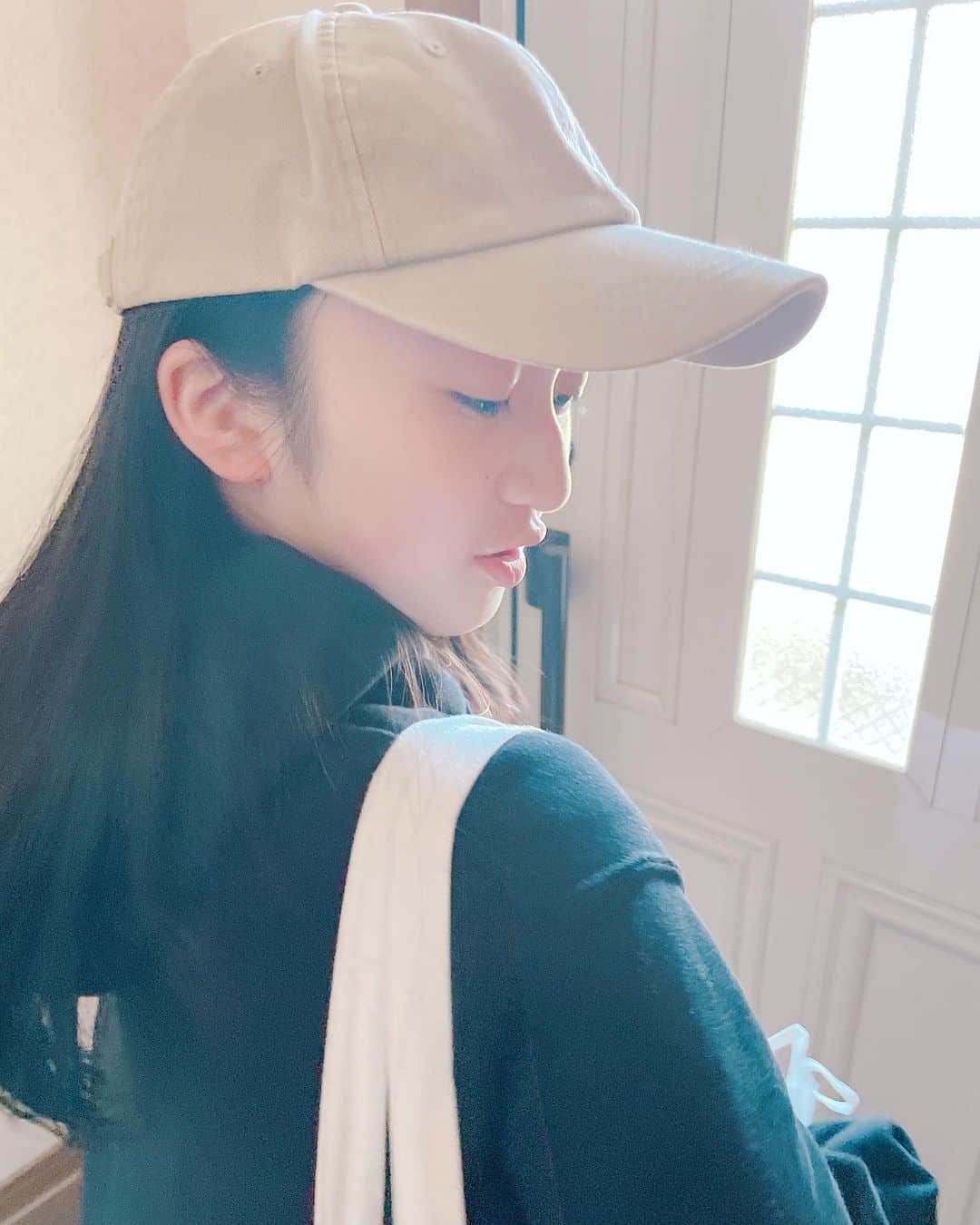横溝菜帆のインスタグラム：「.  最近、あることを習い始めました🏃🏻‍♀️  自分磨きを頑張っています！ 今日も行ってきます☺️」