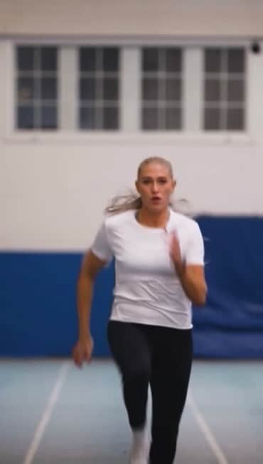イダ・カーストフのインスタグラム：「(For de nysgerrige) Inden jeg tog af sted til VM inde havde jeg besøg af DR Sporten, som har lavet et fint lille indslag til Sportsmagasinet 💁🏼‍♀️」