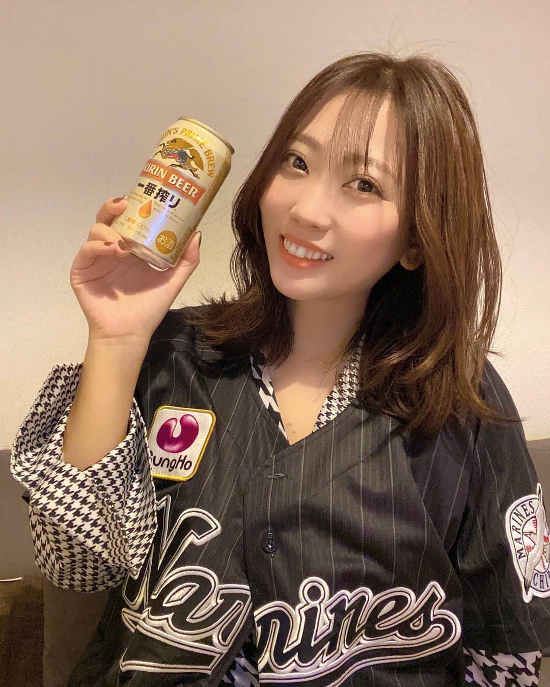 千葉えりかのインスタグラム：「あけましておめでとうございます🌅 今年もたくさんみんなとまりほーーーー出来ますように🧏‍♀️❣️  開幕戦勝利🎶 嬉しすぎるぅぅぅぅ 今年は優勝しましょう！！！  今シーズンも宜しくお願いします♥️  #chibalotte  #頂点をつかむ」