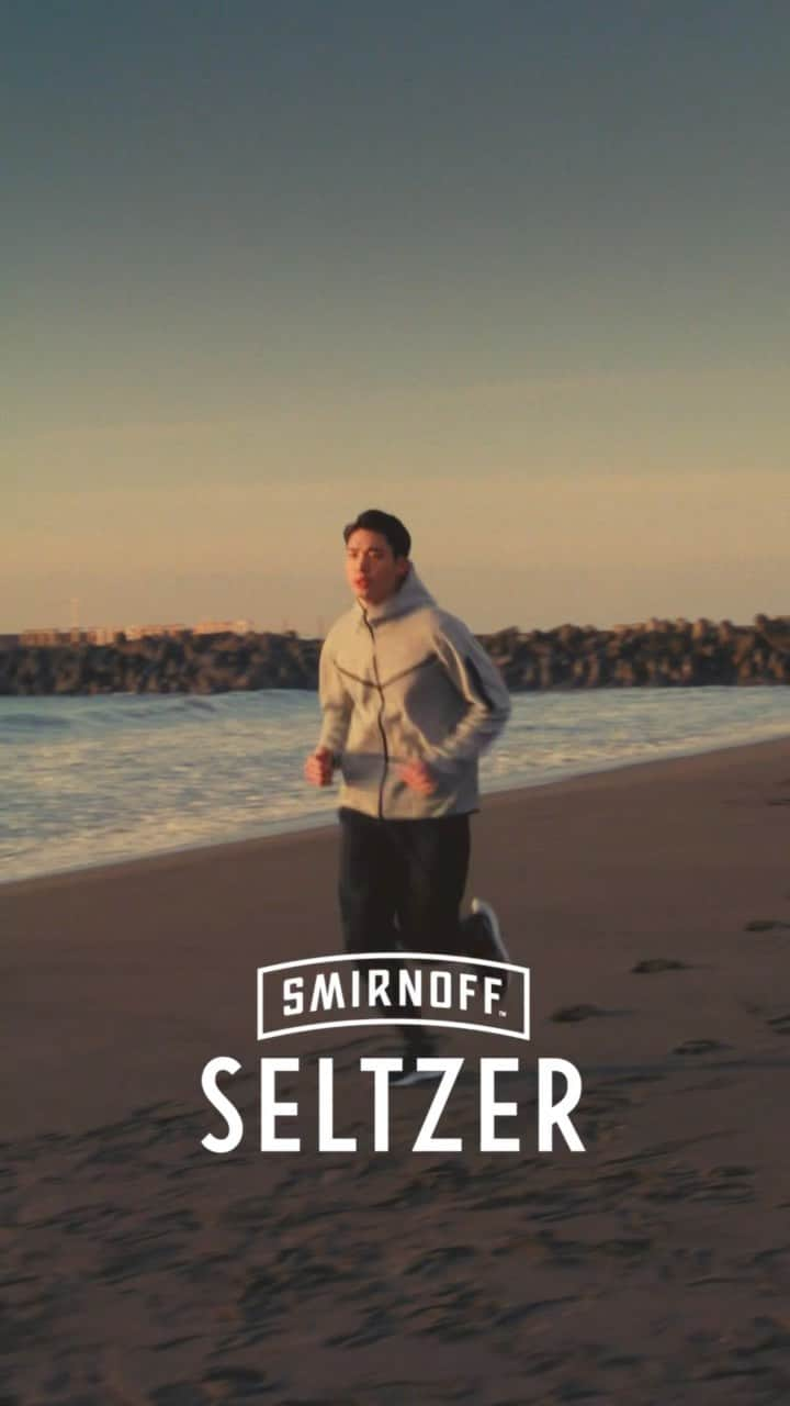 山岸将也のインスタグラム：「今回 @smirnoff_jp のTEAM SELTZERとしてWEB CMに出演させていただきました！  ぜひ皆さん企画にもご参加ください！ あなたが選んだスミノフセルフセルツァーが当たるかも？😊  #私がもっと好きなじぶんへ  #スミノフ ＃スミノフセルツァー」