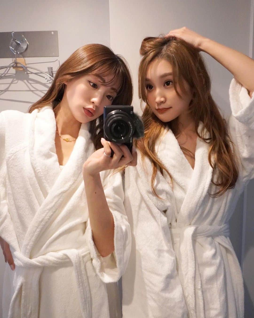 志田友美（ゆうみん）のインスタグラム：「🫶🏽💕 #8hotel #chigasaki #shonan」