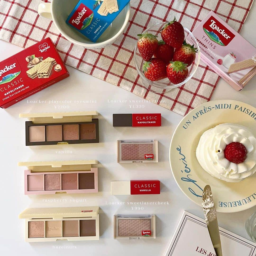 ayaさんのインスタグラム写真 - (ayaInstagram)「🍫🩰🫖🚪  ETUDEとLoackerの コラボコスメが かわいすぎる🧸♡  パッケージもコスメも クオリティが高いし、 持ち運ぶのも テンション上がる！🍪  捨て色なしの アイシャドウパレットも 完璧すぎる🍓🤍  3/4〜数量限定で発売中だよ🧺♥️  @etudejapan   #etude #etude_pr #loacker #loackercollection #エチュード #ローカー #新作コスメ #コスメ紹介 #韓国コスメ #アイシャドウパレット #チーク #ティント #コラボ #おきが #おきがくらぶ #置き画 #置き画くら部 #置き画くらぶ #置き画倶楽部」3月25日 20時36分 - xxayapink