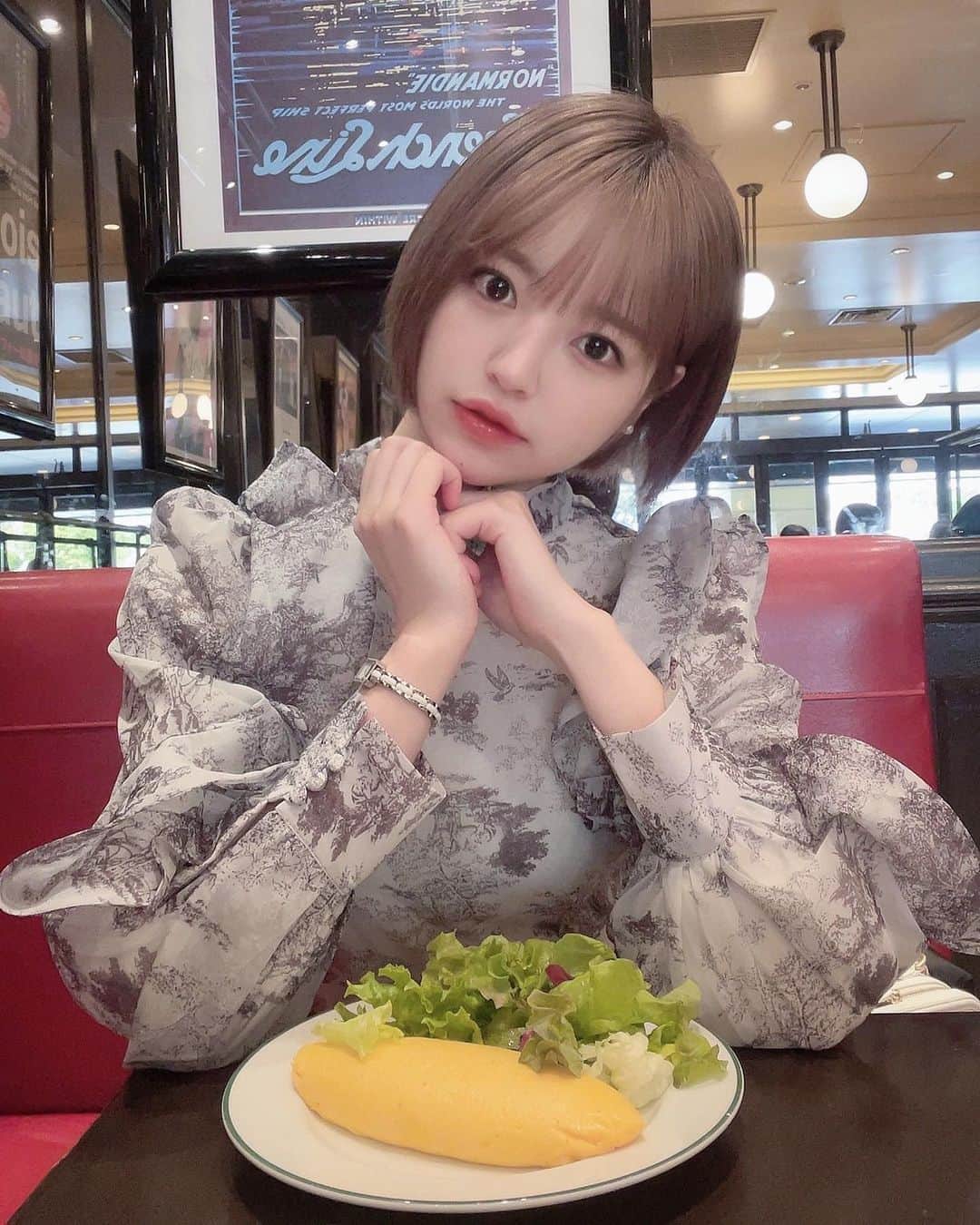 のインスタグラム：「オーバカナルではいつもオムレツ食べます( ･𖥦･ )🍽🍳🥚💕」