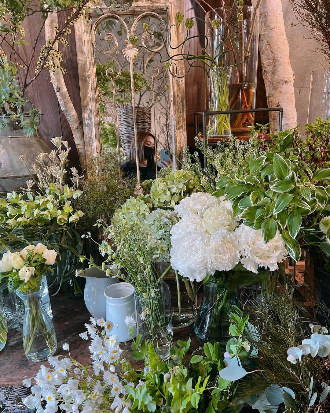 黒木なつみさんのインスタグラム写真 - (黒木なつみInstagram)「⁡ 大好きな秘密基地🌿🧚‍♂️🤍 ⁡ #flower#flowershop #present#natural #healthy#happy#secretgarden」3月25日 20時51分 - natsumi0086