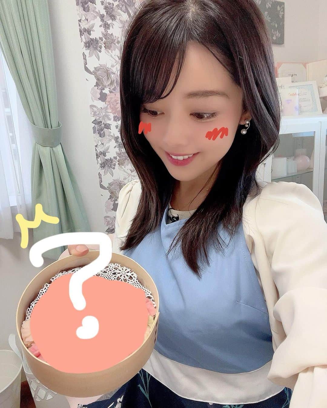 八幡美咲のインスタグラム：「5up!取材で とっても可憐でおしゃれな春スイーツを 作ってきました〜☺️💓💓💓  人生初の本格的なお菓子作り！  来週の5up!のどこかで 流れます(՞˶･֊･˶՞)♡  こんな素敵なスイーツが 自分で作れるなんて夢のよう☺️🌸  頑張って作りましたჱ̒  ｰ̀֊ｰ́ )  ちょっと見えてる・・・😂  お時間ありましたら ぜひご覧下さい‪‪ෆ⸒⸒  明日はフロントドアです🧡」