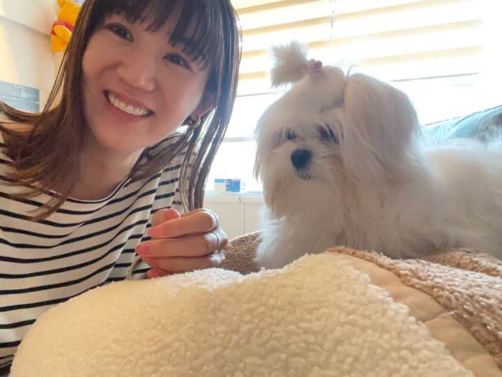 のインスタグラム：「🌰 前に会った時はまだパピーだった胡音ちゃんが すっかりお姉さんになってて大歓迎してくれた👼🤍  「また帰ってきてね」と言ってくれる場所があること 幸せだな〜🥰」