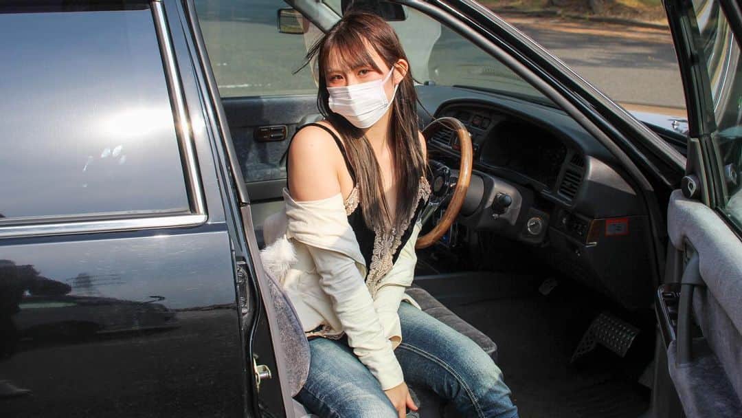 のインスタグラム：「動画出た😊  #セドリック #車好き女子 #japanesegirl  #y31」