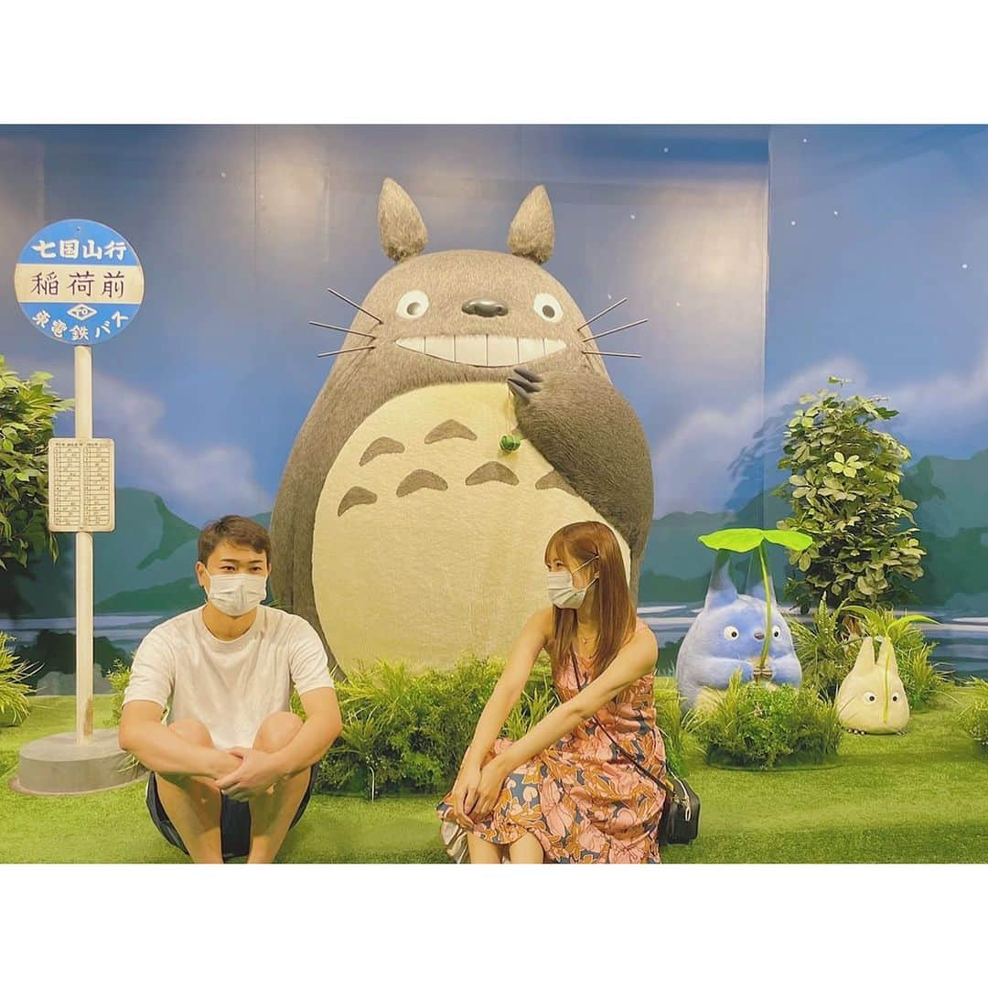 みまるさんのインスタグラム写真 - (みまるInstagram)「#👩‍❤️‍👨 📸💖🌳🚏✨  #みまる #mimaru #干物女 #タイ #🇹🇭 #海外移住 #バンコク #バンコク生活 #bangkok #bkk #thailand #thai #海外 #海外生活  #海外旅行  #ナチュラルライフ #バンコク情報  #みまるチャンネル #在タイ日本人 #在タイ #バンコク駐妻 #バンコク観光 #ジブリ展 #ジブリの世界 #トトロの森 #centralworld #mystylemyghibli #ghibli #トトロ」3月26日 8時39分 - mimaru_dayo