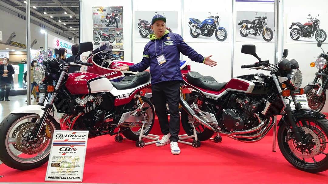 レイザーラモンRGさんのインスタグラム写真 - (レイザーラモンRGInstagram)「モーターサイクルショーの目玉の一つがこのドレミコレクションさんのCB400SF用CBX外装「CB400typeX」！後ろにちょっと写ってる僕の空冷四気筒CB1100に続いてとうとう水冷四気筒エンジンCB400SFも生産終了…我々世代は教習車だったCB400SFにバイク童貞を捧げました⁡。⁡ ドレミコレクションブースぜひ寄ってね。⁡⁡ ⁡ ⁡⁡#cb400typeX #CB1100typeR #doremicollection #東京モーターサイクルショー #東京モーターサイクルショー2022」3月26日 8時58分 - rgrazorramon