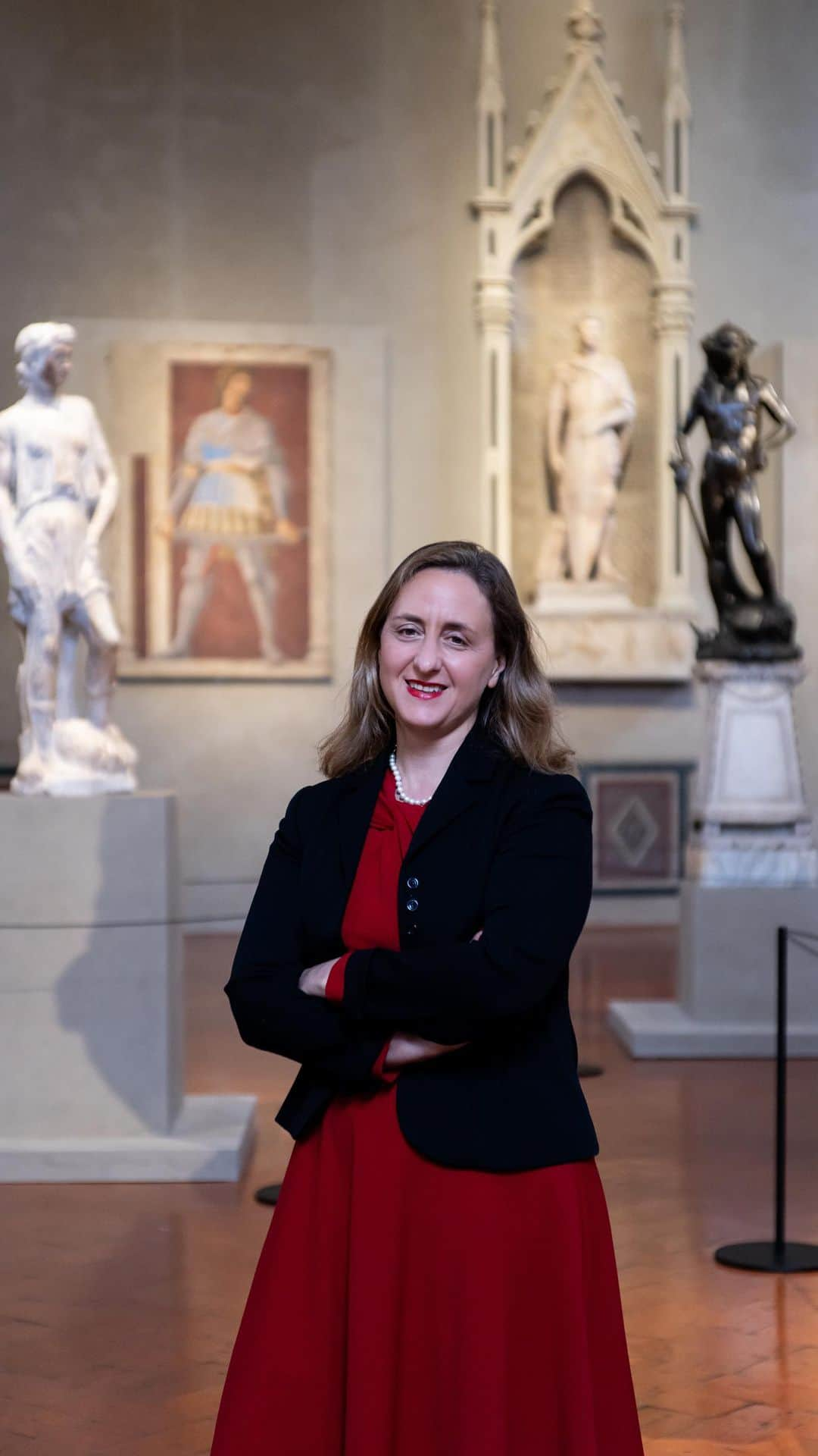 パラッツォストロッツィのインスタグラム：「Paola D’Agostino, Direttore dei Musei del Bargello, introduce la mostra “Donatello, il Rinascimento”, sottolineando l’importanza della collaborazione tra Palazzo Strozzi e il Museo Nazionale del Bargello. «Questo racconto su Donatello poteva partire ed essere realizzato soltanto a Firenze e soltanto assieme al Museo Nazionale Nazionale del Bargello, che è il museo per eccellenza dell’opera donatelliana». Trovi tutte le informazioni sulla mostra al link in bio. _ Crediti: video The Factory prd  #DonatelloIlRinascimento #Donatello #PalazzoStrozzi #Bargello @palazzostrozzi @BargelloMuseums #BargelloMuseums #Firenze #Florence #Rinascimento #Renaissance #Art #ArtExhibition #ArtLovers #ArtGram #InstaArt @thefactoryprd @paoladagostino2020 @arturogalansino」